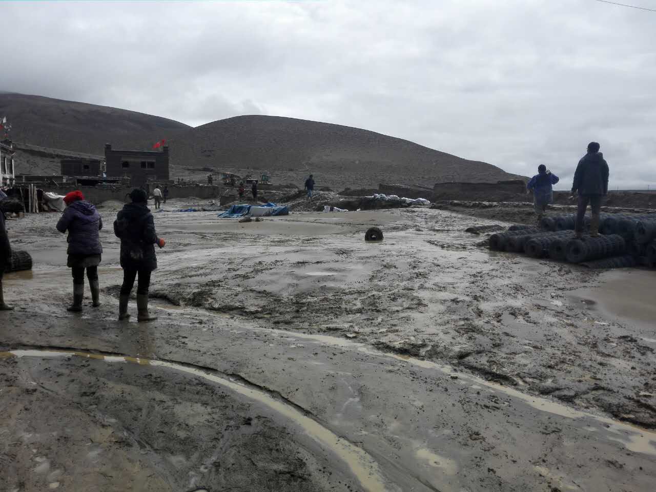 10-10 西藏定结县发生泥石流灾害